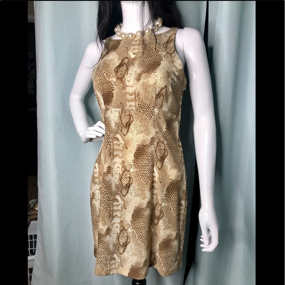 Dress - Picture 6 of 12